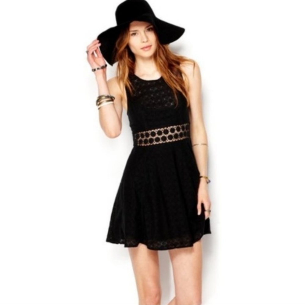Free People Women's Black Daisy Lace Boho Fit n Flare Dress Size 8